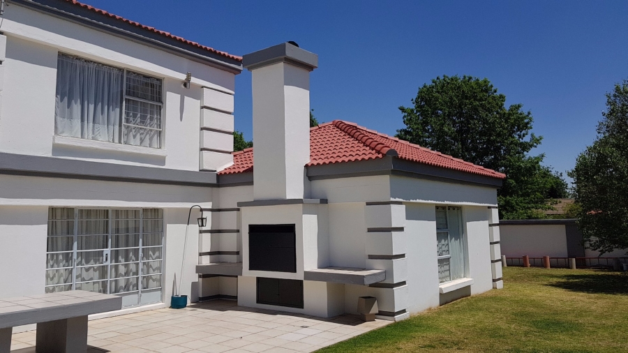 4 Bedroom Property for Sale in La Provance Free State